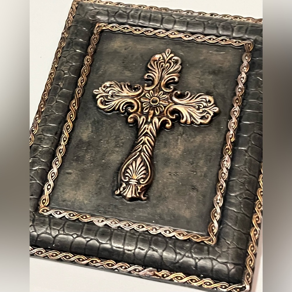 Antique Look Gold tone Decorative Cross Wall Art - Approx. 7"x5" - Picture 3 of 5